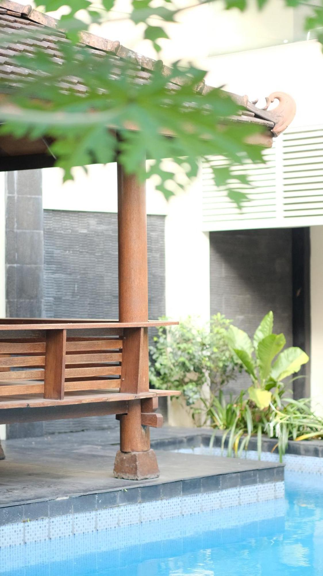 Griya Desa Hotel & Pool Sleman  Ngoại thất bức ảnh